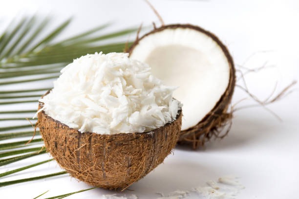 kelapa-sebagai-bahan-lokal-yang-sering-digunakan-dalam-kreasi-bakery