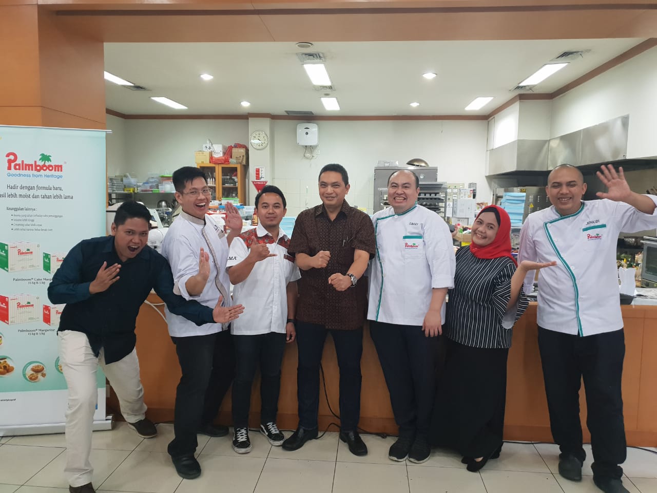 GM Marketing Sinar Mas Agribusiness and Food Davy Djohan dengan para peserta