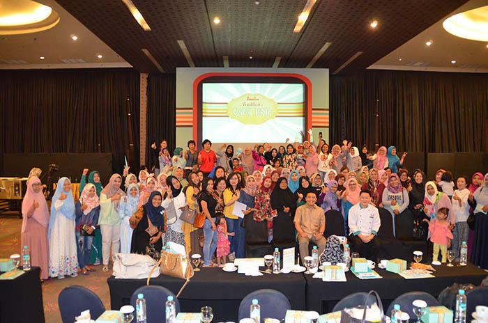 Grand Baking Demo Padang