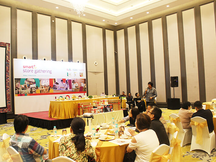 Smartplus Store Gathering